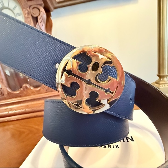 NWOT Tory Burch Gold Classic T Saffiano Leather Belt 1.5” Parisian Blue M/L $300 - Picture 8 of 10